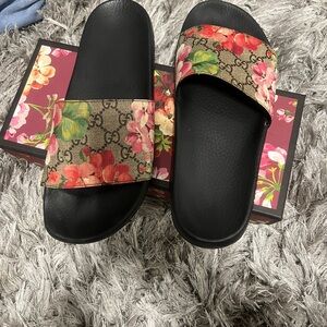 Gucci slides